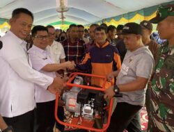 Bupati Satono Serahkan 176 Alsintan untuk Petani di Kabupaten Sambas