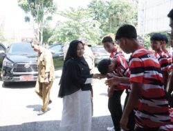 Pjs Bupati Sambas Lepas Atlet Sepak Bola U-15 Gabsis