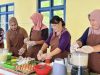 Ibu-Ibu Desa Pelapis Kayong Utara Olah Hasil Laut Jadi Produk Bernilai Tinggi
