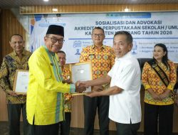 Wabup Ketapang Minta Sekolah Serius Benahi Perpustakaan