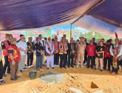 Batu Pertama Pembangunan Rumah Adat Dayak Kecamatan Nanga Tayap