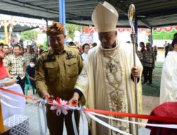 Sekda Alex Resmikan Gereja Stasi St.ambrosius Sukaria dan Paroki St. Stefanus Kendawangan