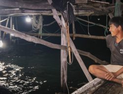 DIB Salurkan Lampu Celup untuk Nelayan Pelapis di Masa Puncak Tangkap Ikan