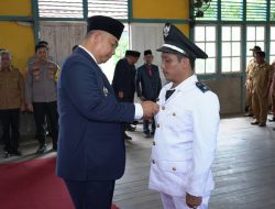 Bupati Ketapang Lantik Kades PAW, Dorong Tata Kelola Desa Lebih Akuntabel